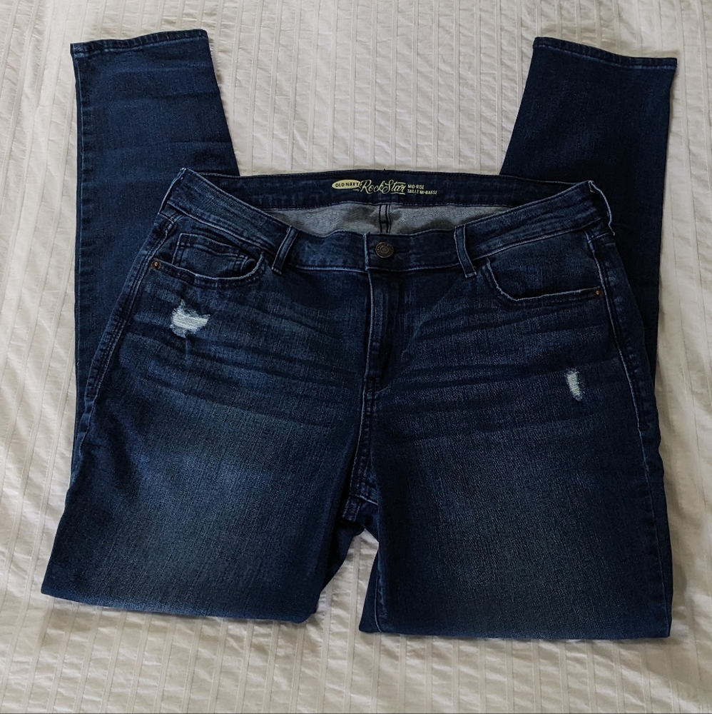 14 regular Old Navy Rockstar mid rise skinny jeans